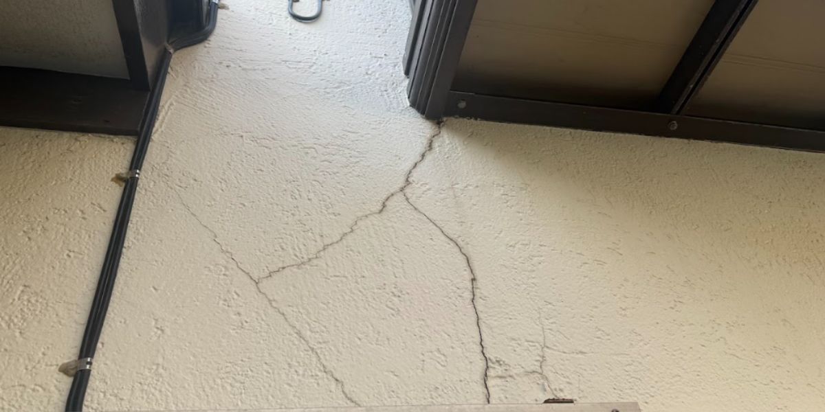 ひび割れ（クラック）